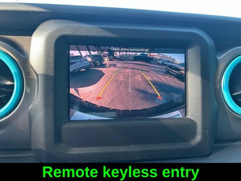 Used 2021 Jeep Wrangler Unlimited Sahara w/ Safety Group AWD/4WD image 16