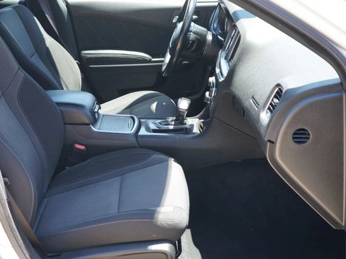 Used 2022 Dodge Charger SXT RWD image 34