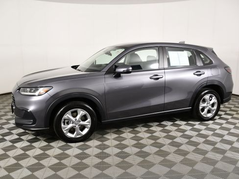 Certified 2024 Honda HR-V LX image 9
