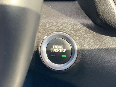 Used 2024 GMC Terrain SLT image 17