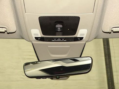 Used 2022 Honda Civic Touring image 29