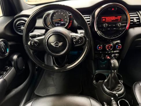 Used 2015 MINI Cooper 4-Door Hardtop image 17