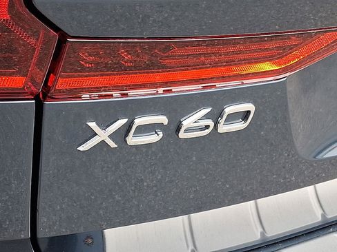 Certified 2026 Volvo XC60 T8 Plus w/ Climate Package AWD/4WD image 33