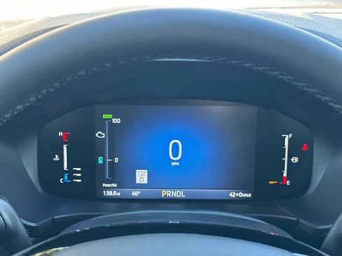 Used 2024 Ford Escape SE image 24