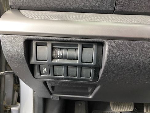 Used 2017 Subaru Outback 2.5i AWD/4WD image 23