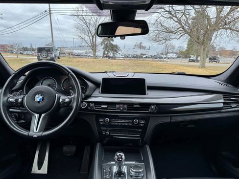 Used 2018 BMW X5 M AWD/4WD image 15
