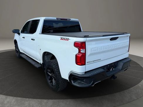 Used 2019 Chevrolet Silverado 1500 LT Trail Boss image 3