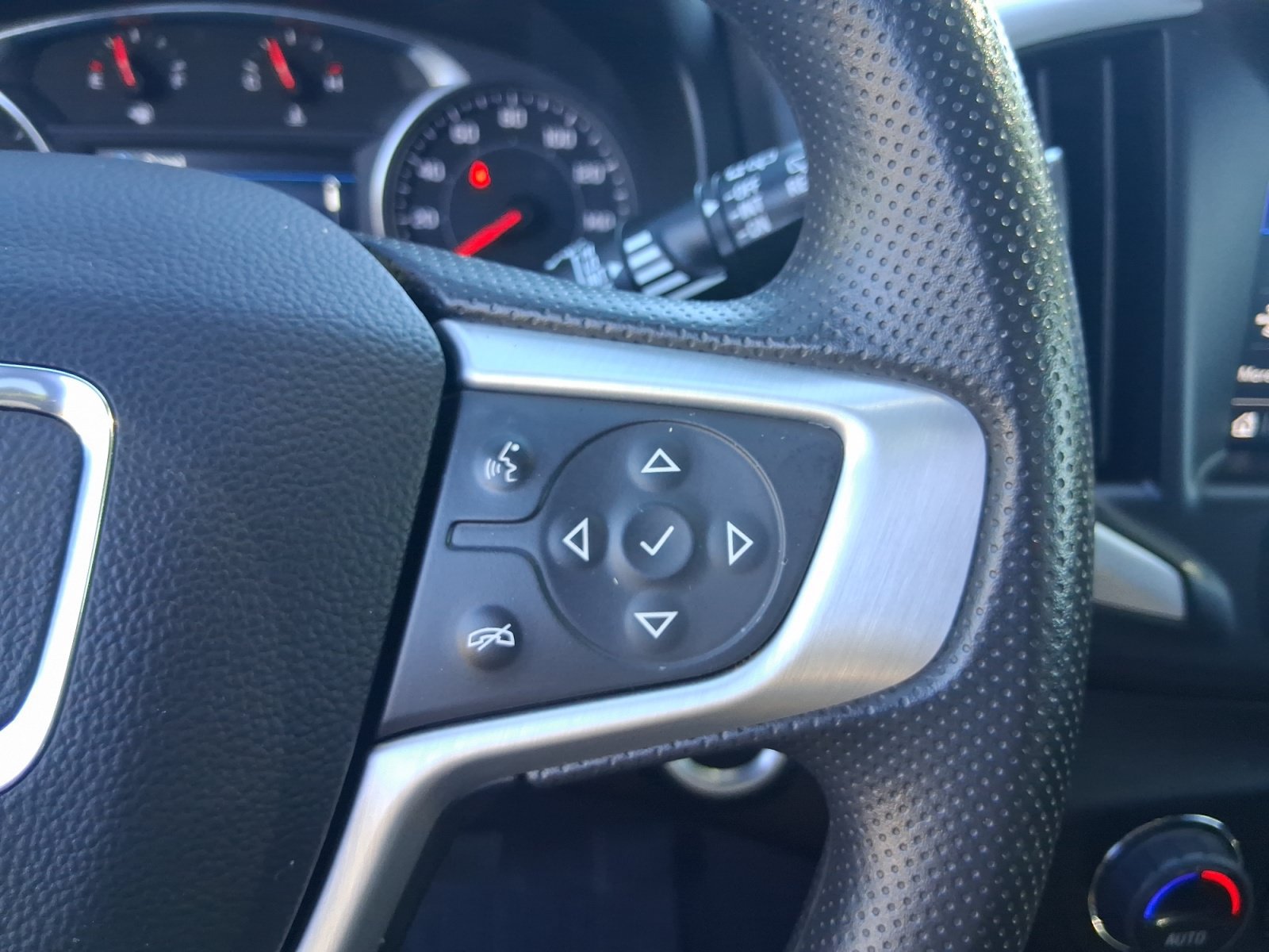 Used 2023 GMC Terrain SLE w/ Driver Convenience Package AWD/4WD image 20