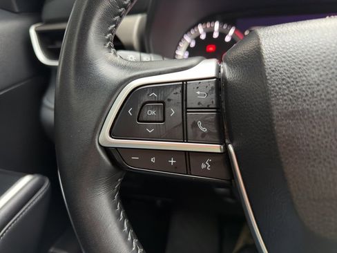 Used 2023 Toyota Highlander LE image 21