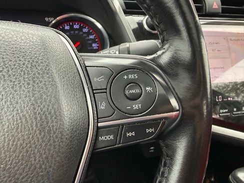 Used 2019 Toyota Camry XSE image 13