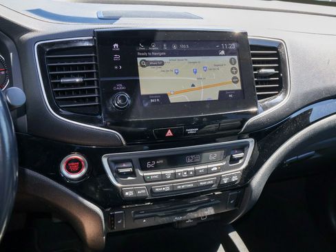 Used 2022 Honda Pilot Touring image 18