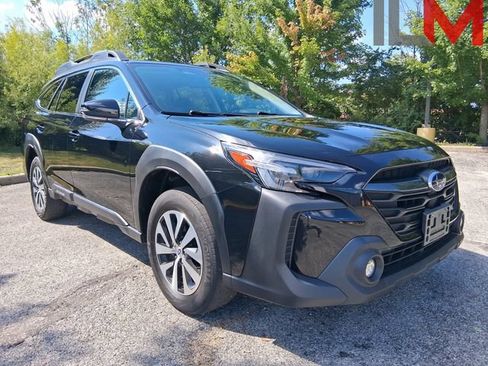 Used 2024 Subaru Outback Premium AWD/4WD image 1