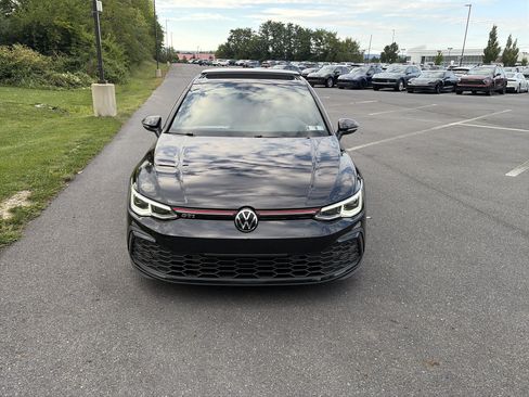 Used 2022 Volkswagen GTI SE FWD image 2