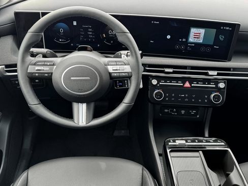 New 2025 Hyundai Tucson Limited image 17