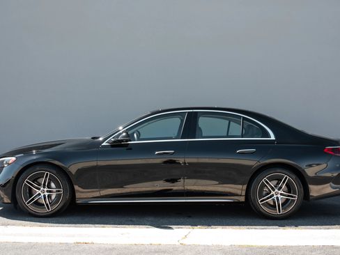 Used 2024 Mercedes-Benz E 350 4MATIC Sedan image 8