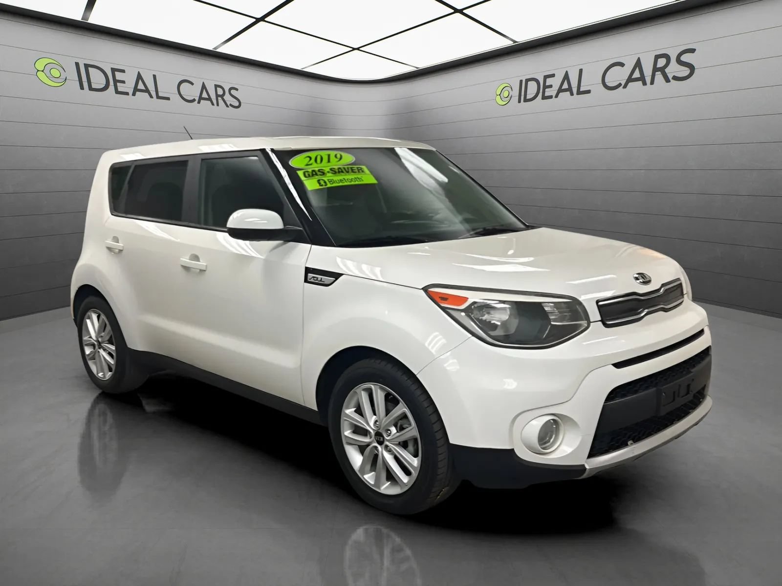 Used 2019 Kia Soul + FWD image 3