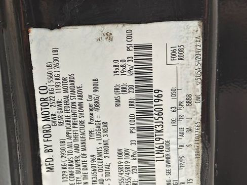 Used 2018 Lincoln Continental Select w/ Continental Climate Package image 22