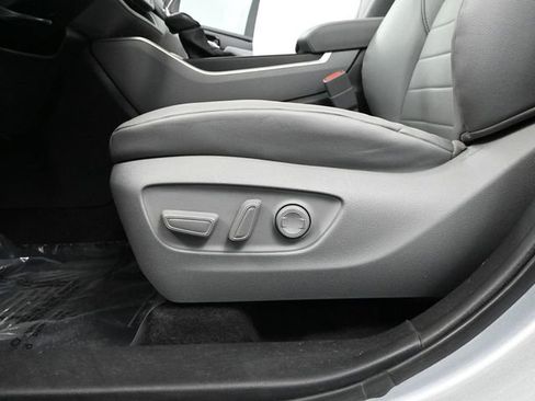 Used 2021 Toyota Highlander XLE image 20