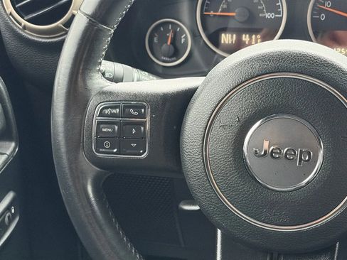 Used 2016 Jeep Wrangler Unlimited Sahara AWD/4WD image 26