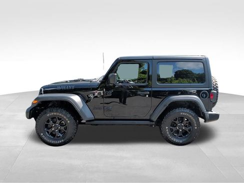 Used 2022 Jeep Wrangler Sport AWD/4WD image 2