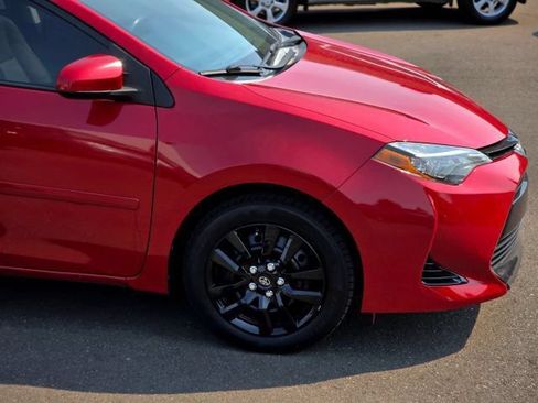 Used 2017 Toyota Corolla LE w/ Carpet Mat Package (TMS) FWD image 15