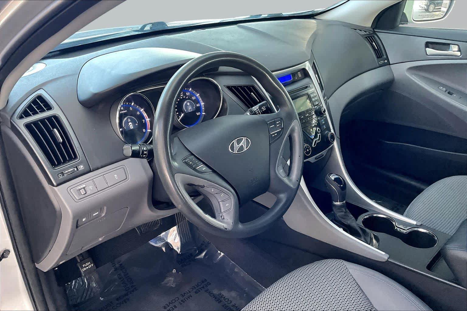 Used 2011 Hyundai Sonata GLS FWD image 17