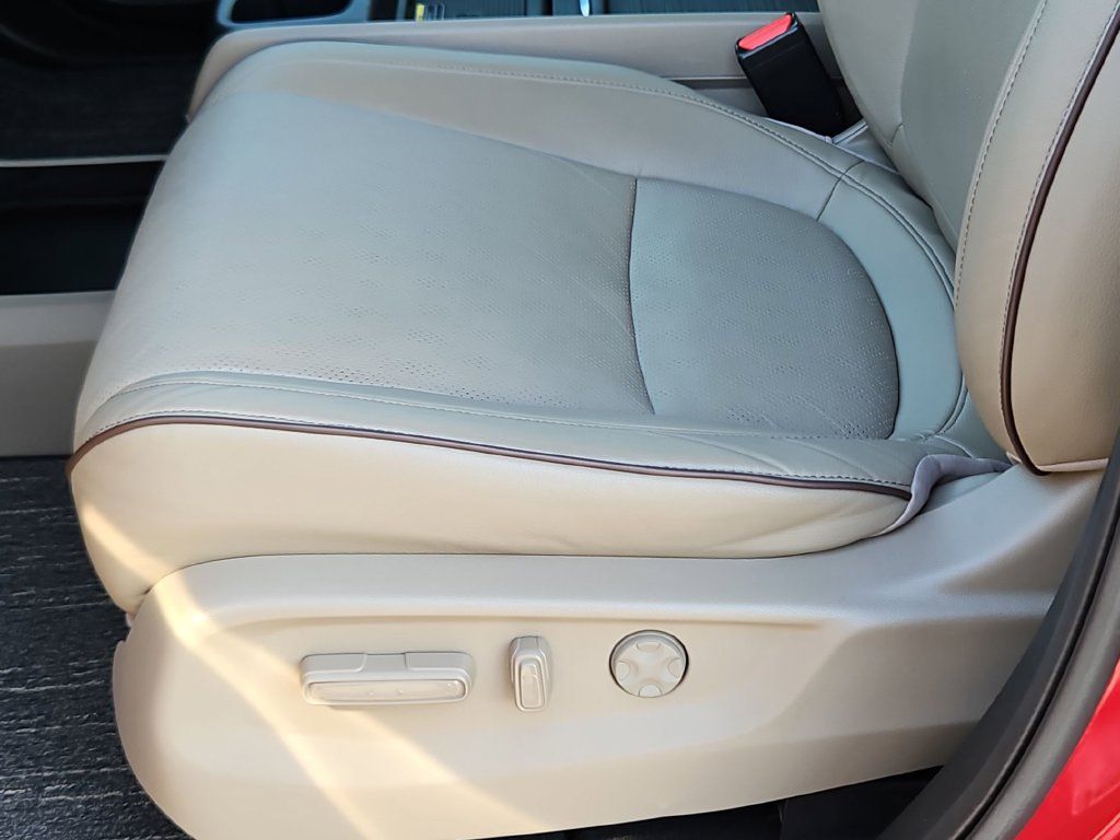 Used 2023 Honda Odyssey Elite image 14