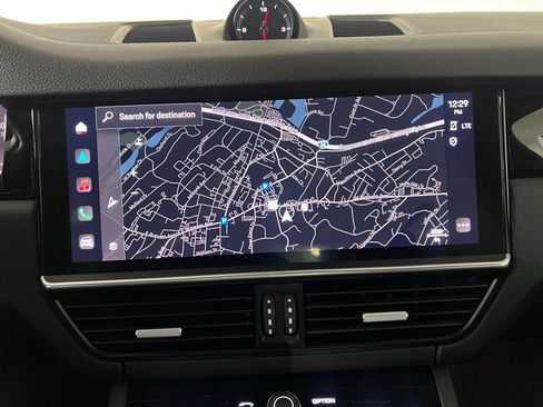 Certified 2023 Porsche Cayenne image 31