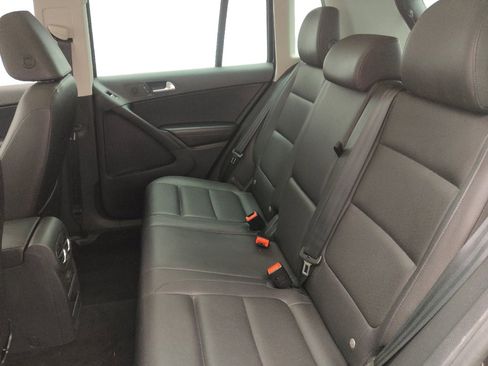 Used 2016 Volkswagen Tiguan SE AWD/4WD image 18