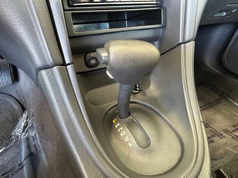 Used 2003 Ford Mustang Convertible RWD image 11
