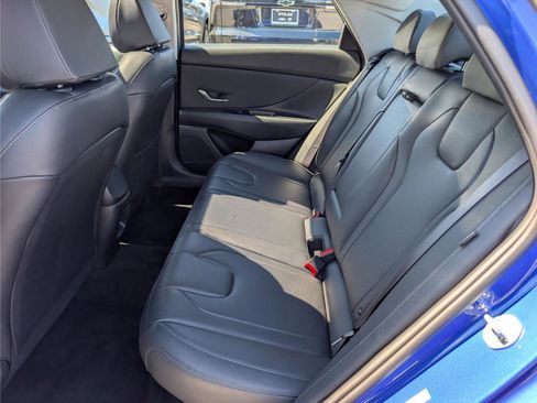 Used 2025 Hyundai Elantra Limited image 14