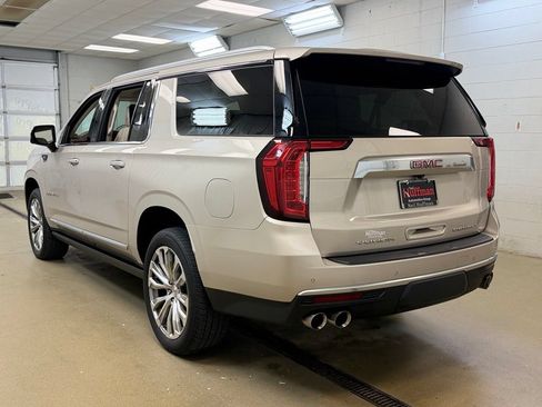 Used 2023 GMC Yukon XL Denali w/ LPO, Floor Liner Package AWD/4WD image 7