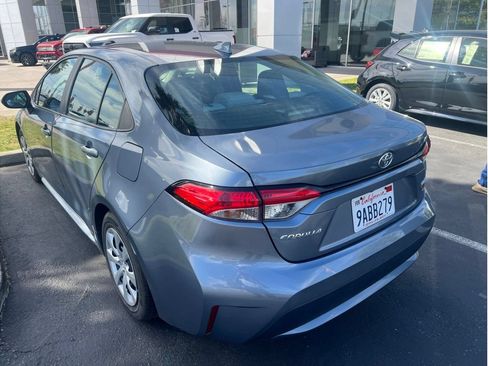 Certified 2022 Toyota Corolla LE w/ Carpet Mat Package (TMS) FWD image 4