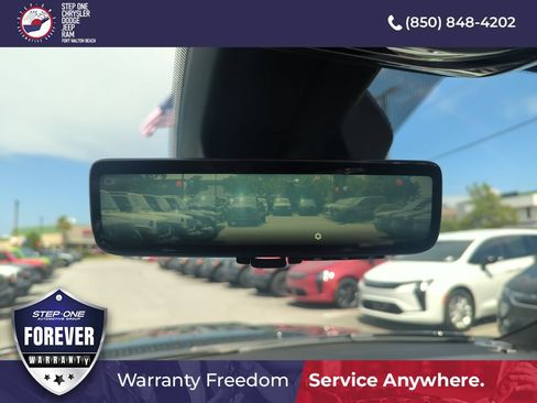 Used 2023 Jeep Grand Wagoneer Series III AWD/4WD image 26