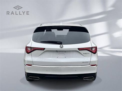 Used 2023 Acura MDX SH-AWD w/ Technology Package image 5
