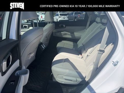 Certified 2025 Kia Sorento S w/ Panoramic Sunroof Package image 10