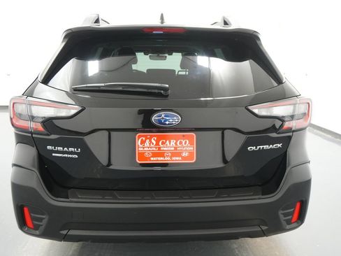 Used 2021 Subaru Outback Premium AWD/4WD image 6