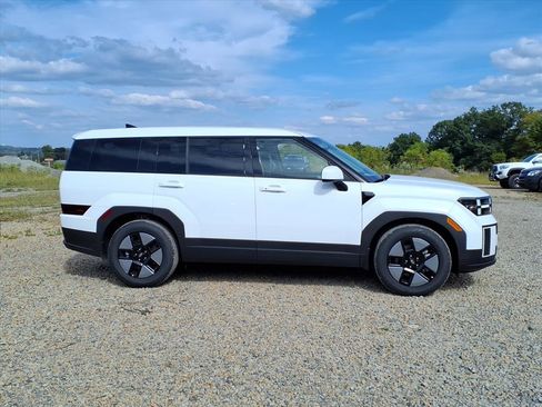 New 2026 Hyundai Santa Fe SE image 2