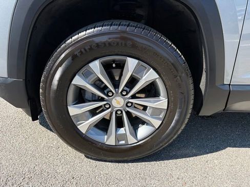 Used 2025 Chevrolet Equinox LT w/ Safety and Technology Package FWD image 13