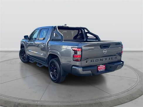 Certified 2023 Nissan Frontier SV w/ Midnight Edition Package image 5