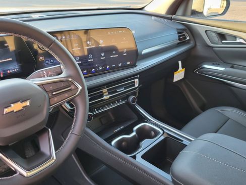 New 2026 Chevrolet Traverse LT FWD image 18