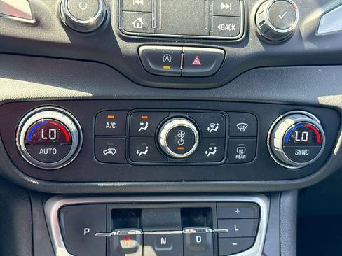 Used 2019 GMC Terrain SLT FWD image 19