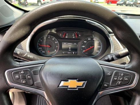 Used 2016 Chevrolet Malibu LT image 13