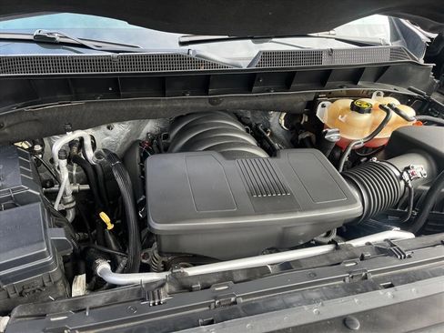 Used 2020 Chevrolet Silverado 1500 High Country w/ Technology Package image 34