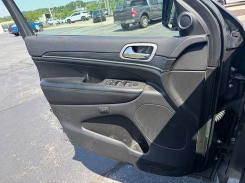 Used 2020 Jeep Grand Cherokee Limited w/ Premium Lighting Group AWD/4WD image 26
