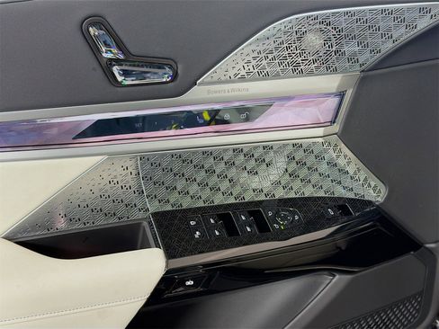 New 2026 BMW i7 xDrive60 w/ Executive Package image 21