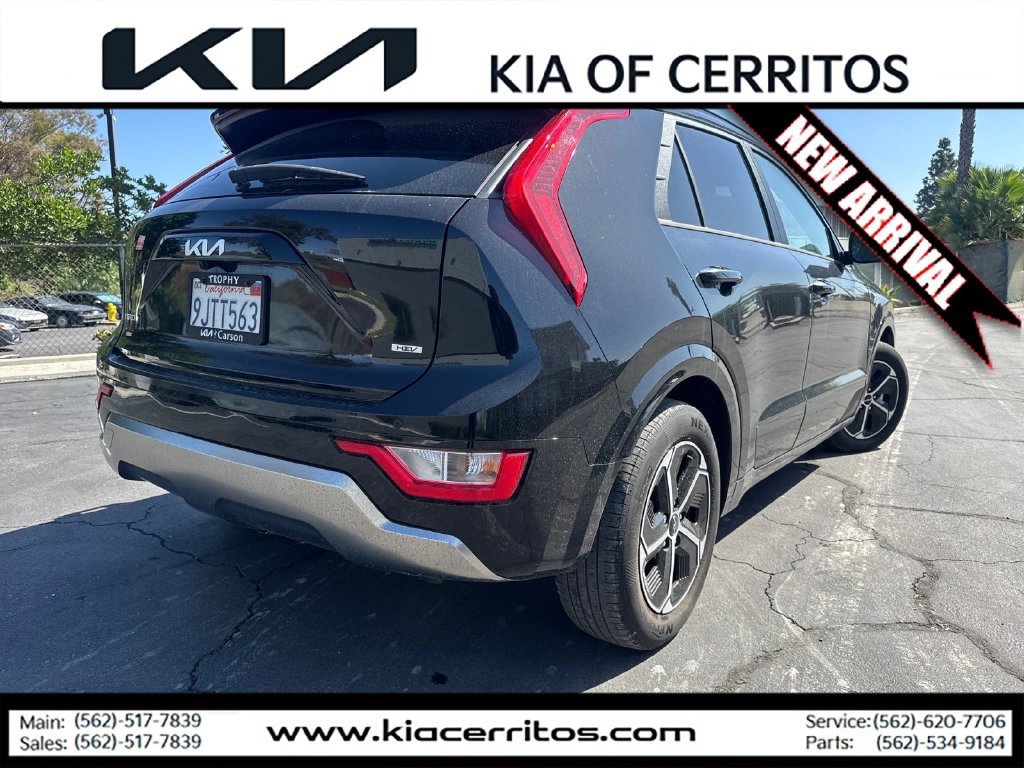 Certified 2024 Kia Niro FWD image 5