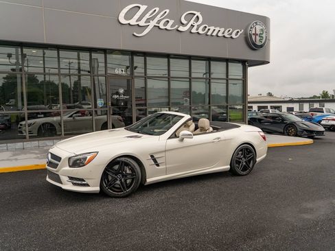 Used 2013 Mercedes-Benz SL 550 image 2