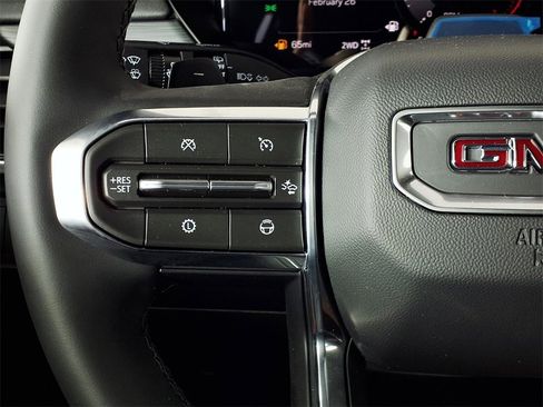 New 2026 GMC Acadia Elevation image 19