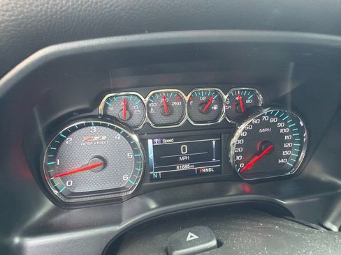 Used 2018 Chevrolet Silverado 1500 LT w/ All Star Edition AWD/4WD image 10